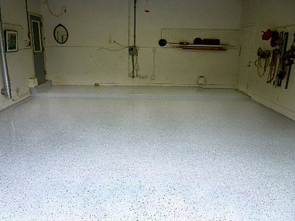 Full flake epoxy floor in a working garage